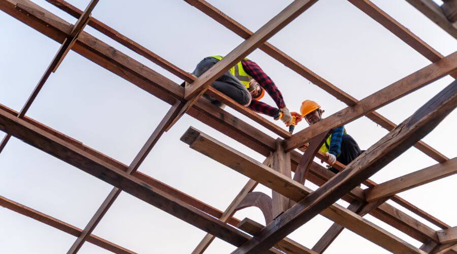 Professional gutter cleaning services in Tivoli, TX